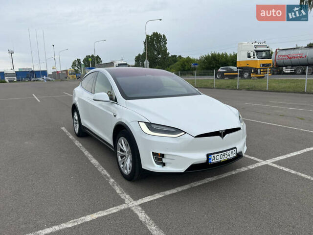 Белый Тесла Модель Х, объемом двигателя 0 л и пробегом 18 тыс. км за 35500 $, фото 3 на Automoto.ua