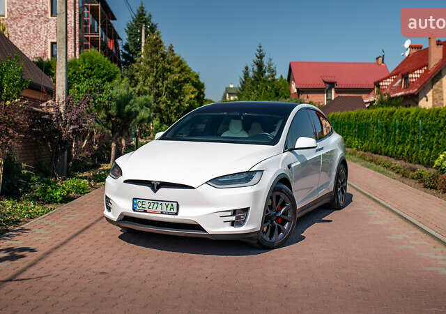 Белый Тесла Модель Х, объемом двигателя 0 л и пробегом 46 тыс. км за 39500 $, фото 10 на Automoto.ua