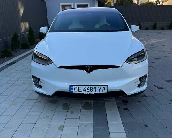 Белый Тесла Модель Х, объемом двигателя 0 л и пробегом 96 тыс. км за 30000 $, фото 26 на Automoto.ua