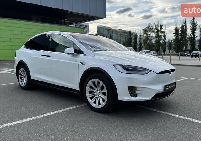 Белый Тесла Модель Х, объемом двигателя 0 л и пробегом 20 тыс. км за 37500 $, фото 10 на Automoto.ua