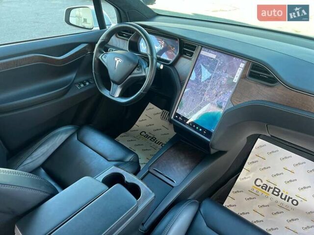 Белый Тесла Модель Х, объемом двигателя 0 л и пробегом 78 тыс. км за 33500 $, фото 24 на Automoto.ua
