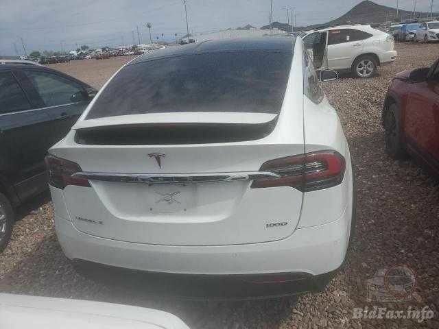 Тесла Модель Х 2019 у Києві на Automoto.ua Білий Тесла Модель Х, об'ємом двигуна 0 л та пробігом 148 тис. км за 21500 $, фото 4 на Automoto.ua