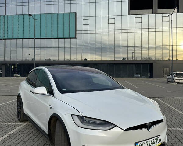 Білий Тесла Модель Х, об'ємом двигуна 0 л та пробігом 132 тис. км за 26999 $, фото 2 на Automoto.ua