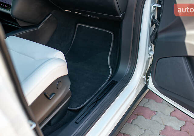 Белый Тесла Модель Х, объемом двигателя 0 л и пробегом 46 тыс. км за 39500 $, фото 71 на Automoto.ua