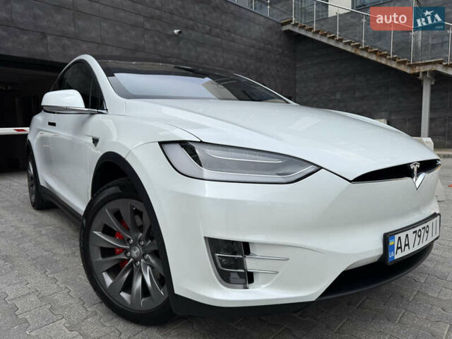 Белый Тесла Модель Х, объемом двигателя 0 л и пробегом 60 тыс. км за 39500 $, фото 8 на Automoto.ua