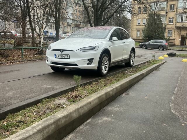 Білий Тесла Модель Х, об'ємом двигуна 0 л та пробігом 300 тис. км за 27800 $, фото 2 на Automoto.ua