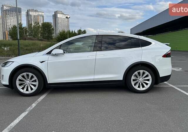 Белый Тесла Модель Х, объемом двигателя 0 л и пробегом 20 тыс. км за 37500 $, фото 4 на Automoto.ua