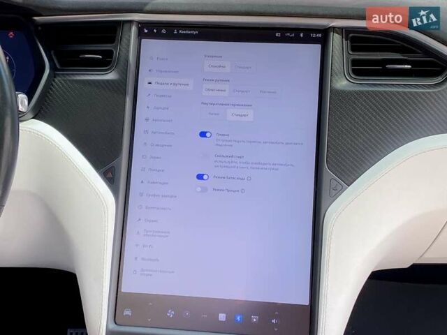 Белый Тесла Модель Х, объемом двигателя 0 л и пробегом 123 тыс. км за 31499 $, фото 20 на Automoto.ua