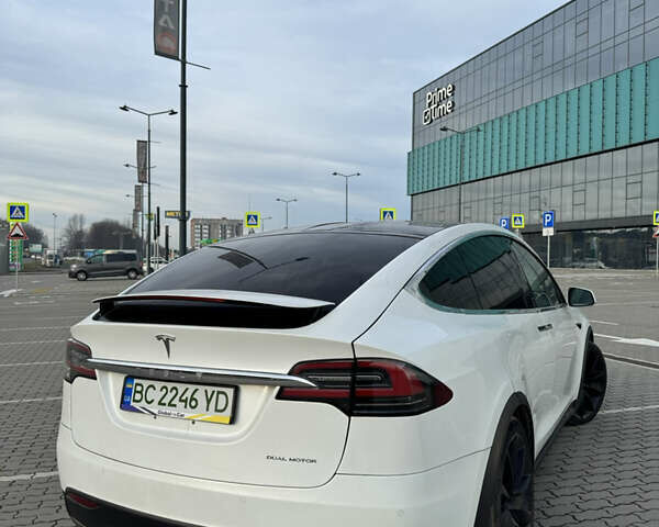 Білий Тесла Модель Х, об'ємом двигуна 0 л та пробігом 132 тис. км за 26999 $, фото 4 на Automoto.ua