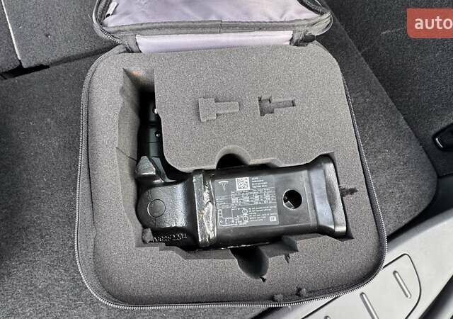 Белый Тесла Модель Х, объемом двигателя 0 л и пробегом 20 тыс. км за 37500 $, фото 34 на Automoto.ua