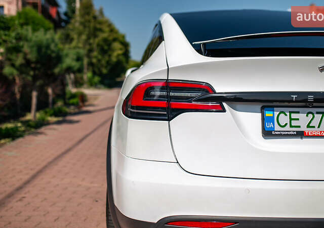Белый Тесла Модель Х, объемом двигателя 0 л и пробегом 46 тыс. км за 39500 $, фото 24 на Automoto.ua