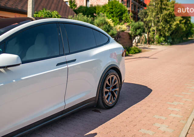 Белый Тесла Модель Х, объемом двигателя 0 л и пробегом 46 тыс. км за 39500 $, фото 15 на Automoto.ua