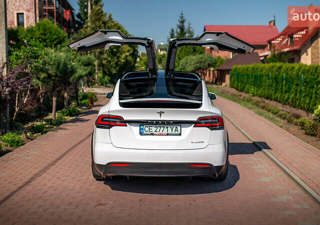 Белый Тесла Модель Х, объемом двигателя 0 л и пробегом 46 тыс. км за 39500 $, фото 33 на Automoto.ua