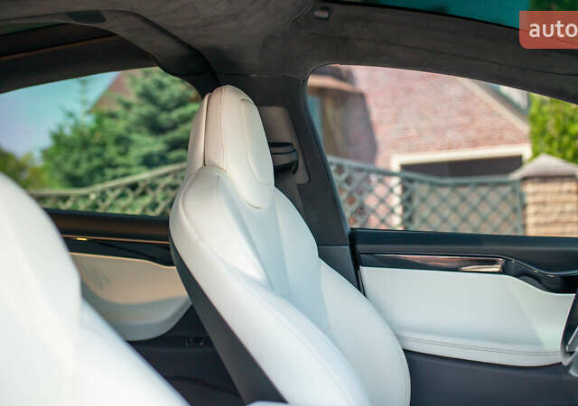 Белый Тесла Модель Х, объемом двигателя 0 л и пробегом 46 тыс. км за 39500 $, фото 53 на Automoto.ua