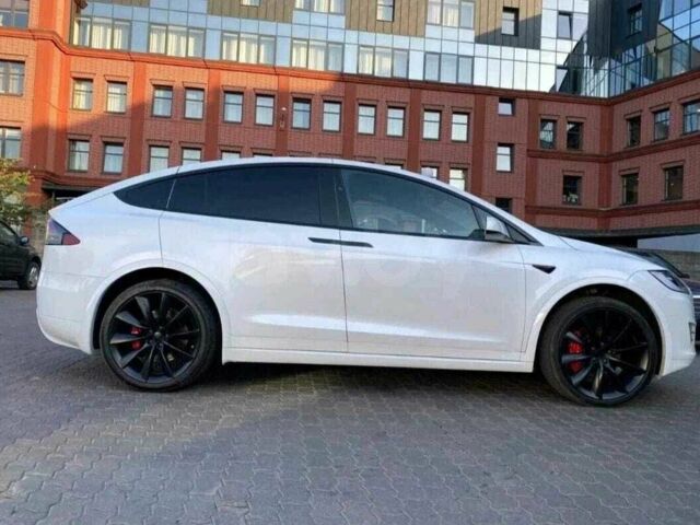 Білий Тесла Модель Х, об'ємом двигуна 0 л та пробігом 15 тис. км за 31000 $, фото 4 на Automoto.ua