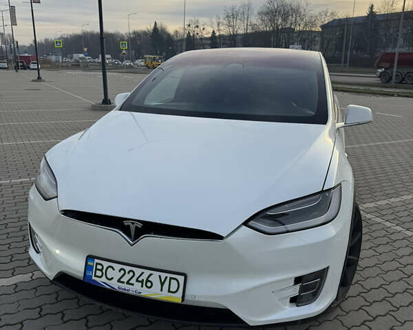 Білий Тесла Модель Х, об'ємом двигуна 0 л та пробігом 132 тис. км за 26999 $, фото 7 на Automoto.ua