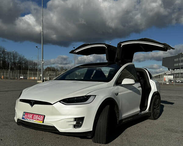 Білий Тесла Модель Х, об'ємом двигуна 0 л та пробігом 130 тис. км за 28300 $, фото 2 на Automoto.ua