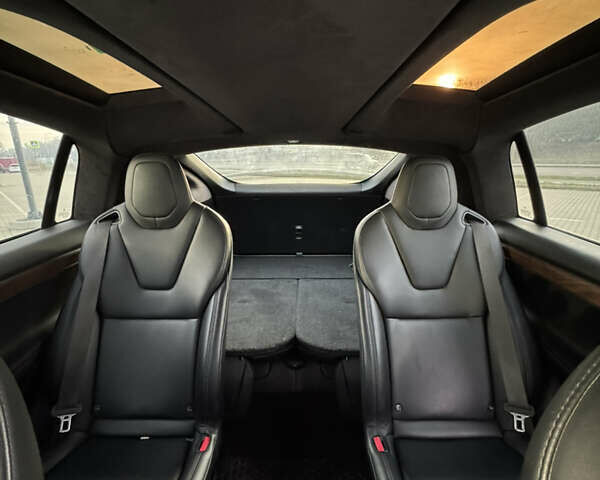 Білий Тесла Модель Х, об'ємом двигуна 0 л та пробігом 132 тис. км за 26999 $, фото 10 на Automoto.ua