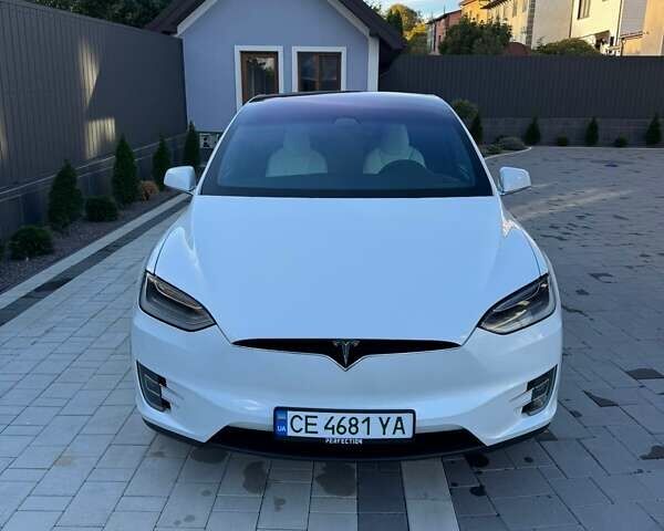 Белый Тесла Модель Х, объемом двигателя 0 л и пробегом 96 тыс. км за 30000 $, фото 28 на Automoto.ua