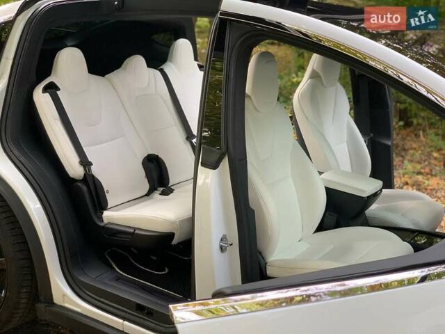 Тесла Модель Х 2019 в Львове на Automoto.ua Белый Тесла Модель Х, объемом двигателя 0 л и пробегом 79 тыс. км за 28500 $, фото 12 на Automoto.ua