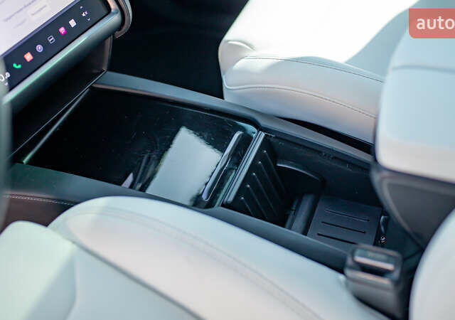 Белый Тесла Модель Х, объемом двигателя 0 л и пробегом 46 тыс. км за 39500 $, фото 54 на Automoto.ua