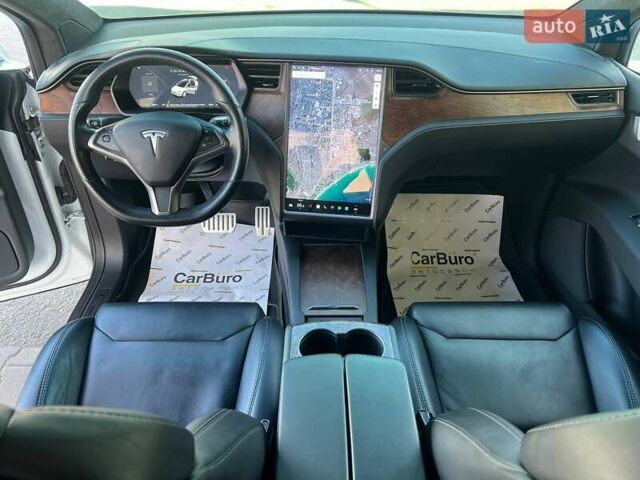 Белый Тесла Модель Х, объемом двигателя 0 л и пробегом 78 тыс. км за 33500 $, фото 17 на Automoto.ua