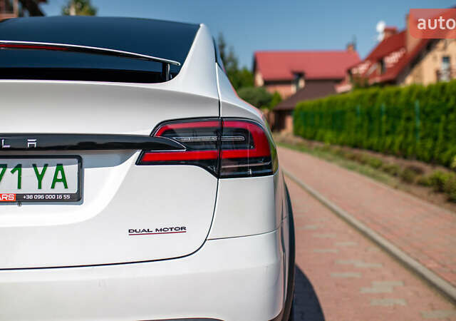 Белый Тесла Модель Х, объемом двигателя 0 л и пробегом 46 тыс. км за 39500 $, фото 22 на Automoto.ua