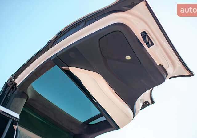 Белый Тесла Модель Х, объемом двигателя 0 л и пробегом 46 тыс. км за 39500 $, фото 76 на Automoto.ua