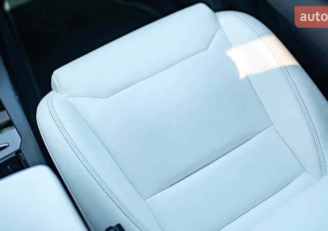 Белый Тесла Модель Х, объемом двигателя 0 л и пробегом 46 тыс. км за 39500 $, фото 43 на Automoto.ua