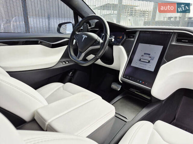 Белый Тесла Модель Х, объемом двигателя 0 л и пробегом 123 тыс. км за 29500 $, фото 8 на Automoto.ua