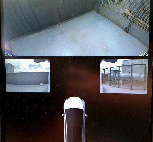 Белый Тесла Модель Х, объемом двигателя 0 л и пробегом 123 тыс. км за 29500 $, фото 17 на Automoto.ua