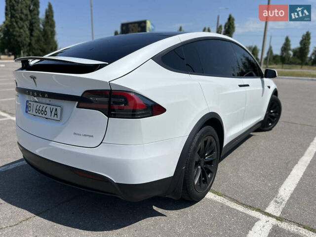 Белый Тесла Модель Х, объемом двигателя 0 л и пробегом 100 тыс. км за 33300 $, фото 1 на Automoto.ua