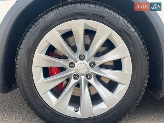 Білий Тесла Модель Х, об'ємом двигуна 0 л та пробігом 78 тис. км за 32900 $, фото 15 на Automoto.ua