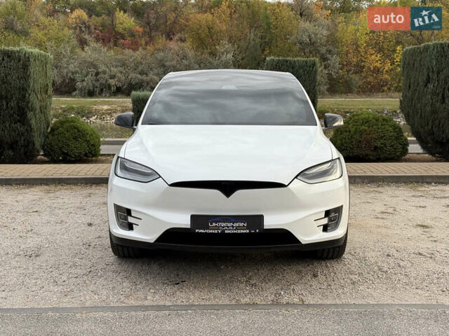 Білий Тесла Модель Х, об'ємом двигуна 0 л та пробігом 32 тис. км за 27999 $, фото 5 на Automoto.ua