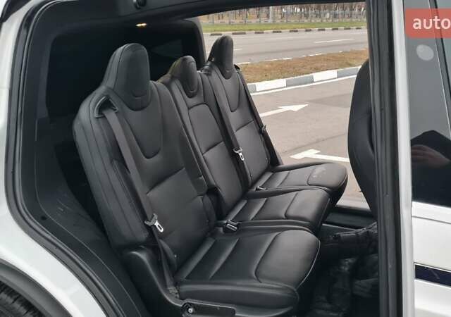 Білий Тесла Модель Х, об'ємом двигуна 0 л та пробігом 89 тис. км за 39000 $, фото 16 на Automoto.ua