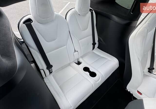 Белый Тесла Модель Х, объемом двигателя 0 л и пробегом 20 тыс. км за 37500 $, фото 27 на Automoto.ua