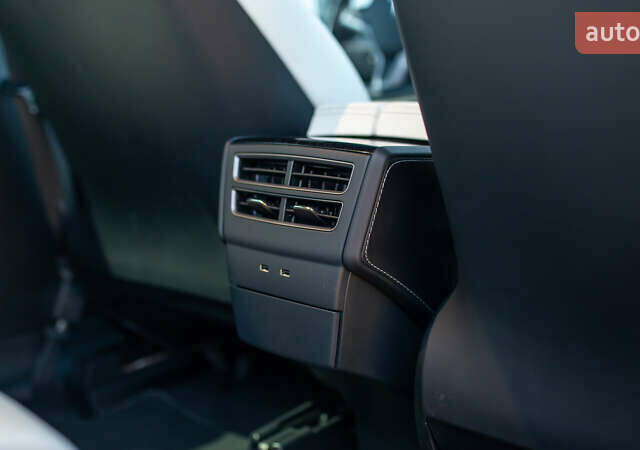 Белый Тесла Модель Х, объемом двигателя 0 л и пробегом 46 тыс. км за 39500 $, фото 77 на Automoto.ua