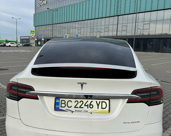Білий Тесла Модель Х, об'ємом двигуна 0 л та пробігом 132 тис. км за 26999 $, фото 5 на Automoto.ua