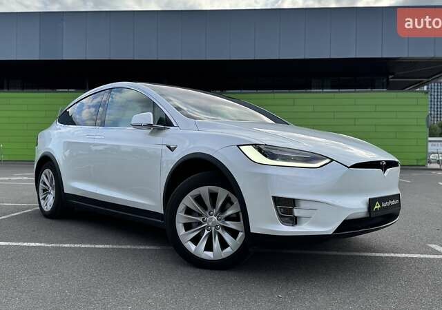 Белый Тесла Модель Х, объемом двигателя 0 л и пробегом 20 тыс. км за 37500 $, фото 12 на Automoto.ua