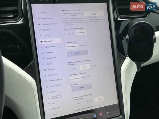 Тесла Модель Х 2019 у Києві на Automoto.ua Білий Тесла Модель Х, об'ємом двигуна 0 л та пробігом 123 тис. км за 33900 $, фото 47 на Automoto.ua