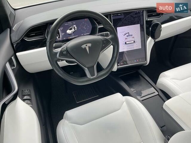 Тесла Модель Х 2019 у Києві на Automoto.ua Білий Тесла Модель Х, об'ємом двигуна 0 л та пробігом 123 тис. км за 33900 $, фото 23 на Automoto.ua