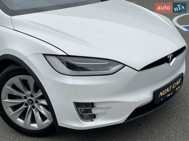 Тесла Модель Х 2019 у Києві на Automoto.ua Білий Тесла Модель Х, об'ємом двигуна 0 л та пробігом 123 тис. км за 33900 $, фото 4 на Automoto.ua