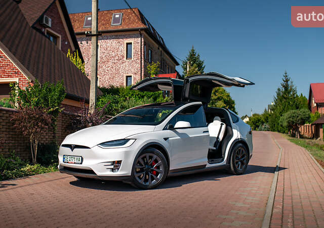 Белый Тесла Модель Х, объемом двигателя 0 л и пробегом 46 тыс. км за 39500 $, фото 16 на Automoto.ua
