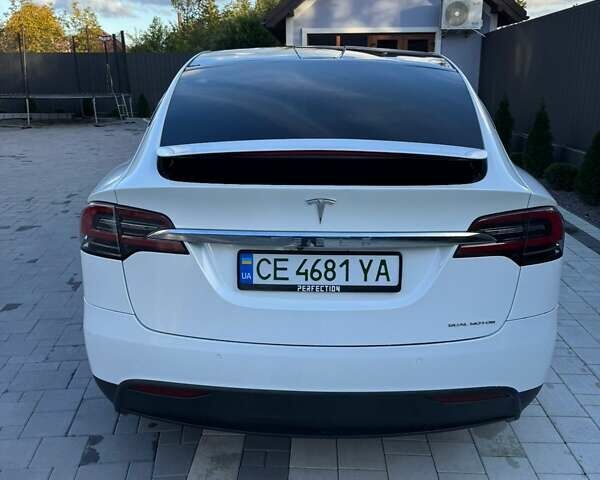 Белый Тесла Модель Х, объемом двигателя 0 л и пробегом 96 тыс. км за 30000 $, фото 22 на Automoto.ua