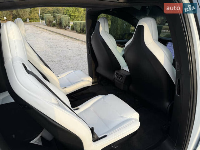 Білий Тесла Модель Х, об'ємом двигуна 0 л та пробігом 32 тис. км за 27999 $, фото 41 на Automoto.ua