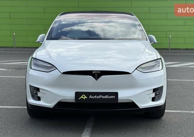 Белый Тесла Модель Х, объемом двигателя 0 л и пробегом 20 тыс. км за 37500 $, фото 2 на Automoto.ua