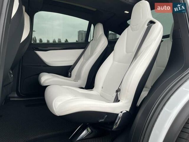 Тесла Модель Х 2019 у Києві на Automoto.ua Білий Тесла Модель Х, об'ємом двигуна 0 л та пробігом 123 тис. км за 33900 $, фото 30 на Automoto.ua
