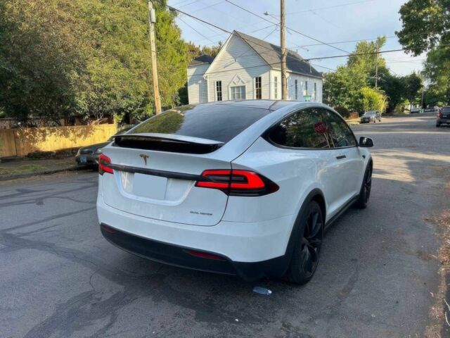 Білий Тесла Модель Х, об'ємом двигуна 0 л та пробігом 30 тис. км за 25500 $, фото 5 на Automoto.ua