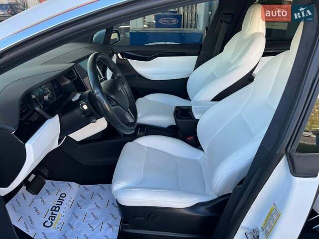 Белый Тесла Модель Х, объемом двигателя 0 л и пробегом 113 тыс. км за 33900 $, фото 21 на Automoto.ua