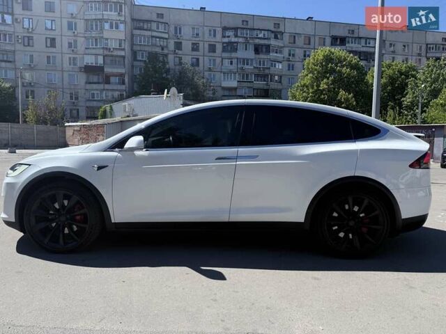 Белый Тесла Модель Х, объемом двигателя 0 л и пробегом 82 тыс. км за 42000 $, фото 9 на Automoto.ua